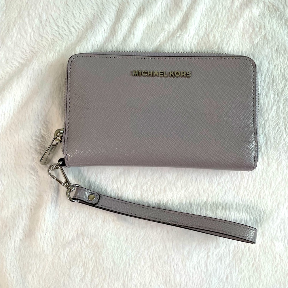 Michael Kors wristlet